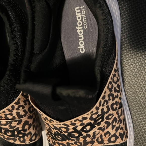 Adidas - Picture 2 of 6